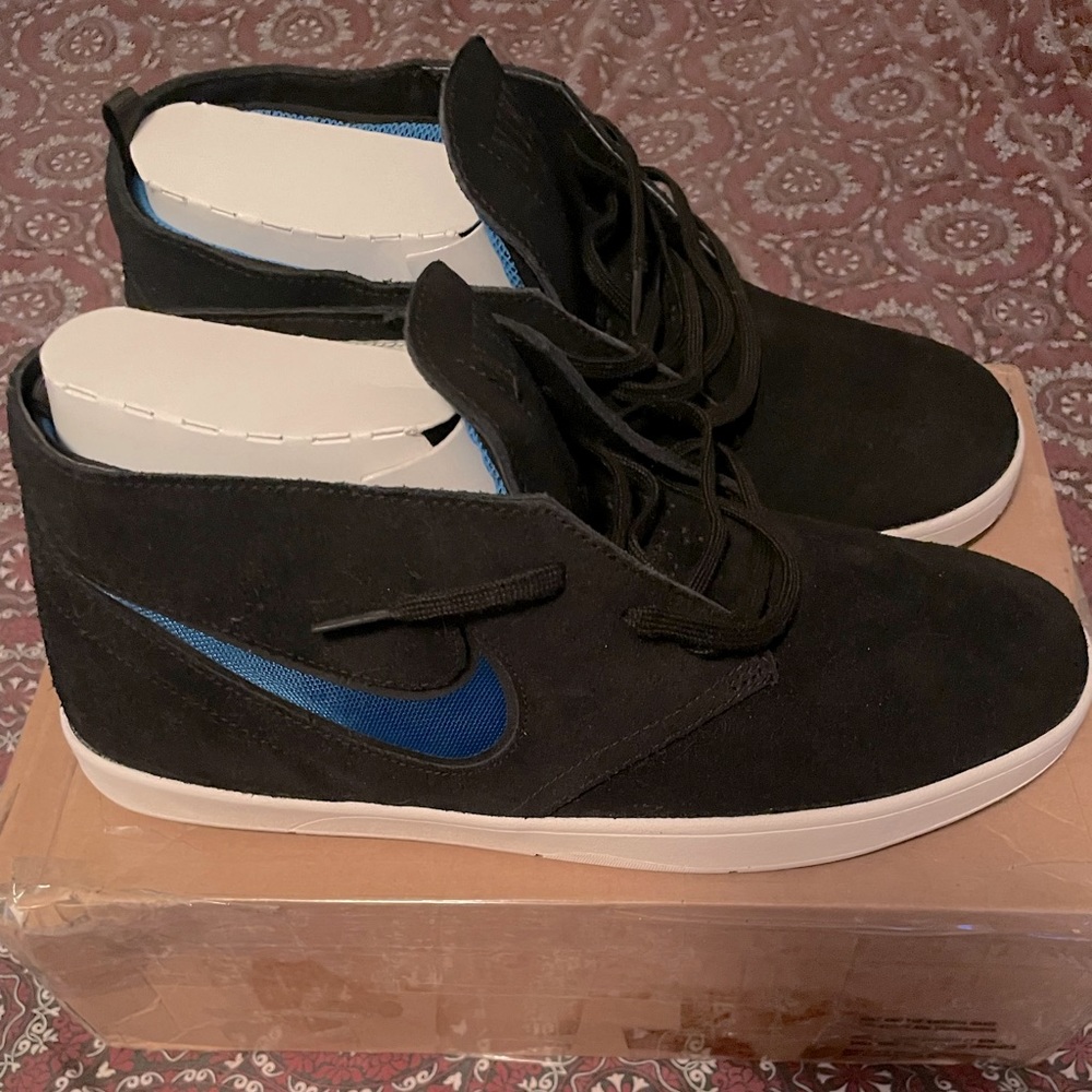 New RARE Nike SB Hybred Boot size 11.5